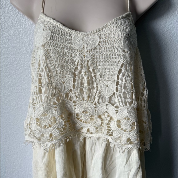 NWOT cream romper - Picture 4 of 9